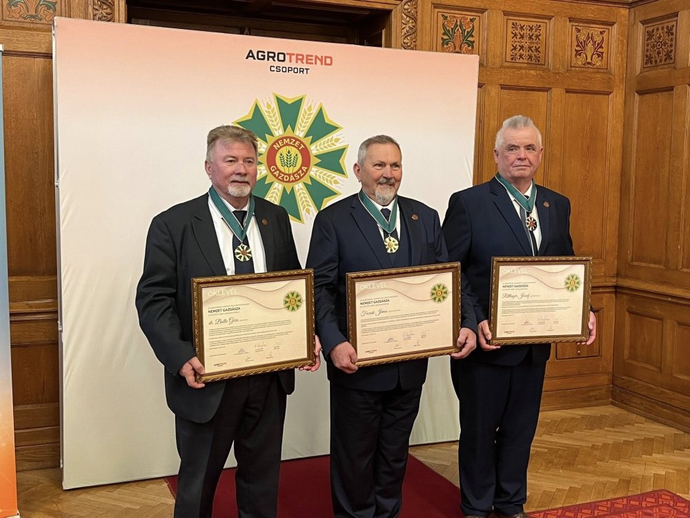 Nemzet Gazdásza címmel tüntették ki dr. Balla Géza oktatónkat