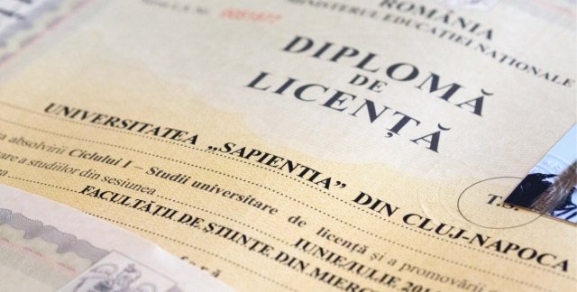 Átvehetőek az oklevelek a Csíkszeredai és Marosvásárhelyi Karokon